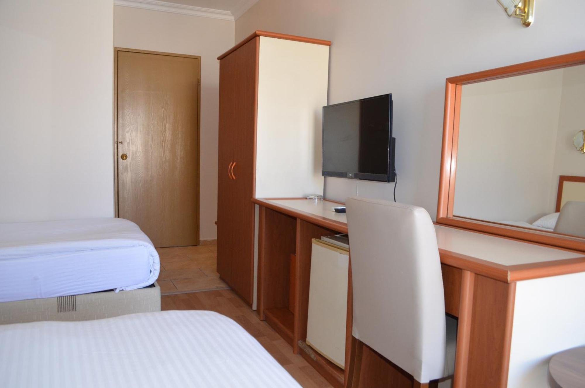 Grand Milano Hotel Ayvalik Phòng bức ảnh
